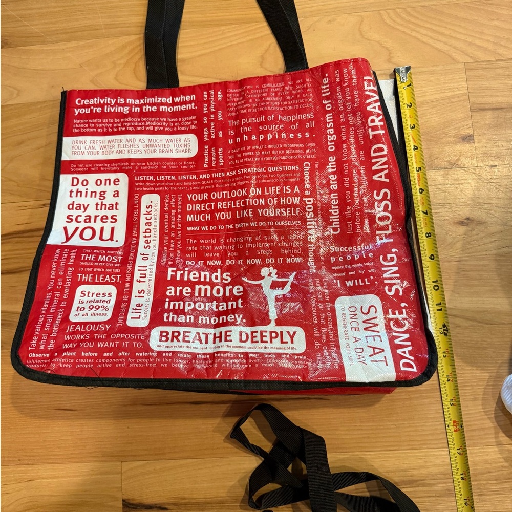 lululemon athletica Tote Bag Collection - Red, Green, Black, White - Picture 5 of 8